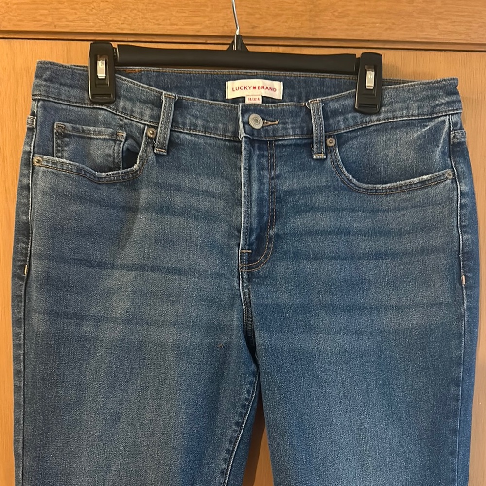 Lucky Brand Women's Medium Wash Blue Boot Cut Jeans - Picture 2 of 12